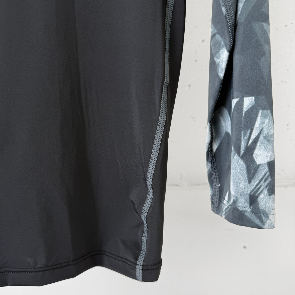 超冷感コンプレッションインナー(クルーネック)