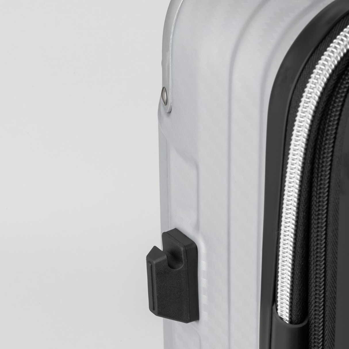 ストッパー付き拡張ファスナーキャリーGRACIA53L