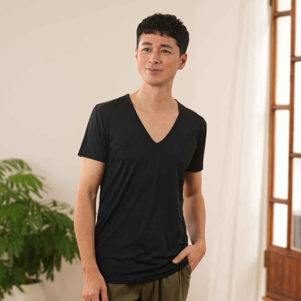 AIRITYVネック半袖