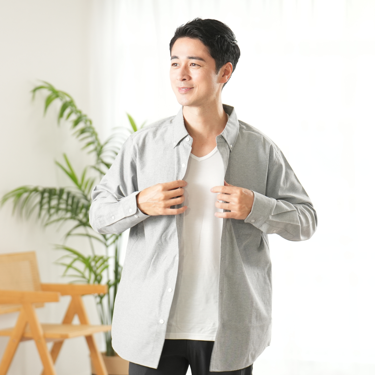 【ONFEEL】VネックインナーT/半袖