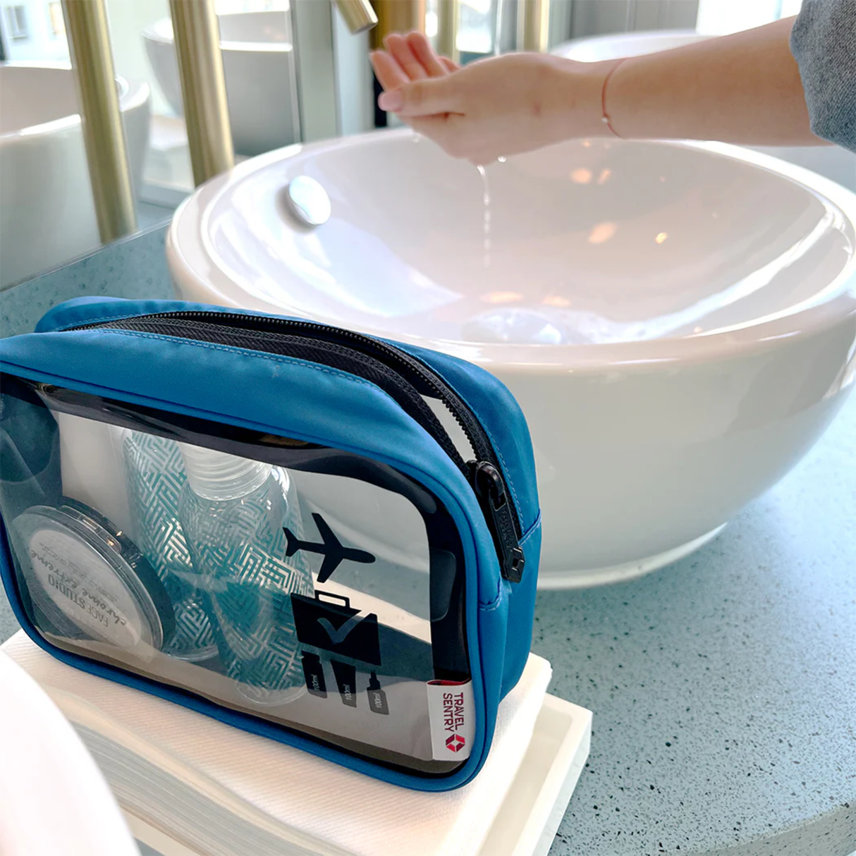 トイレタリーポーチ(合計6,990円以上で注文可能)