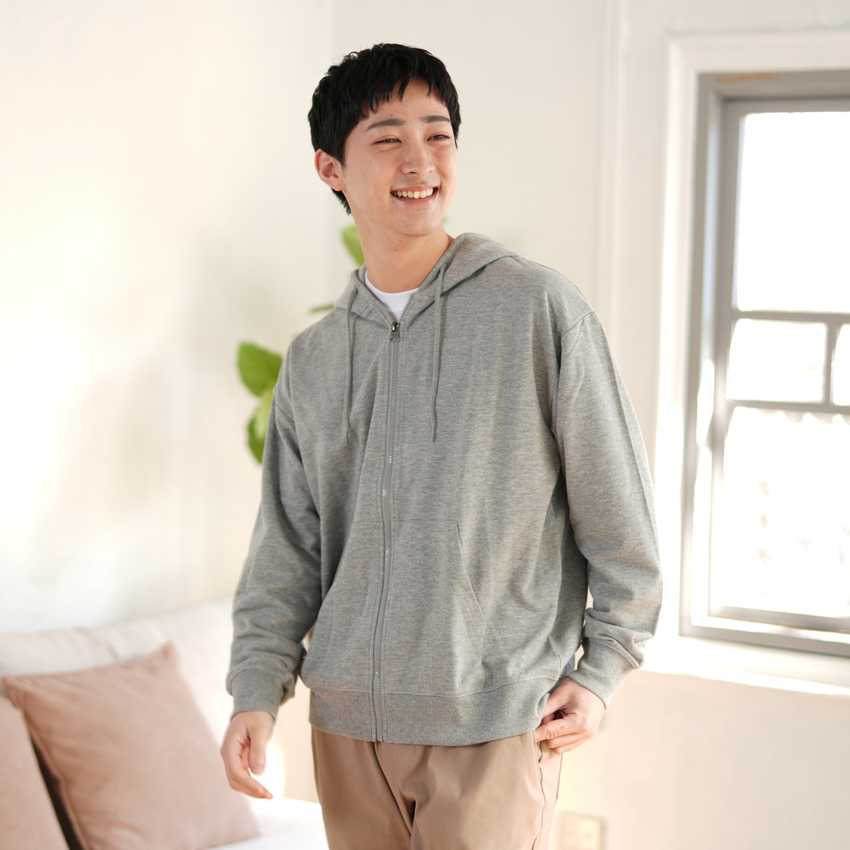 ライトウェイトスウェットジップパーカー