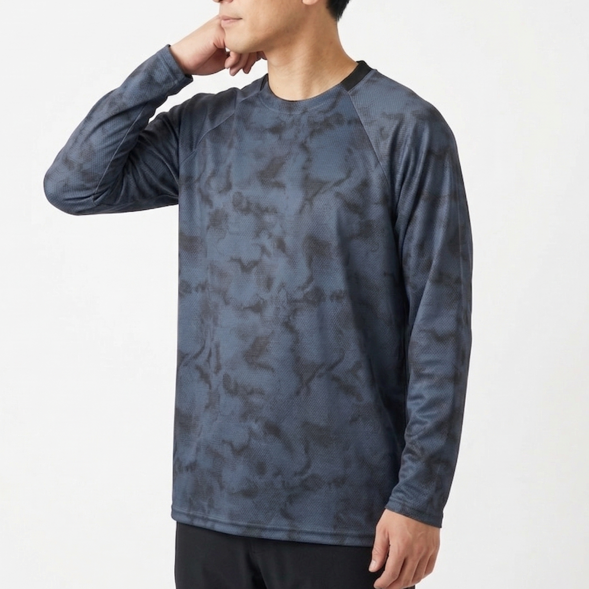 【Room&Active】ドライ総柄プリント長袖Tシャツ