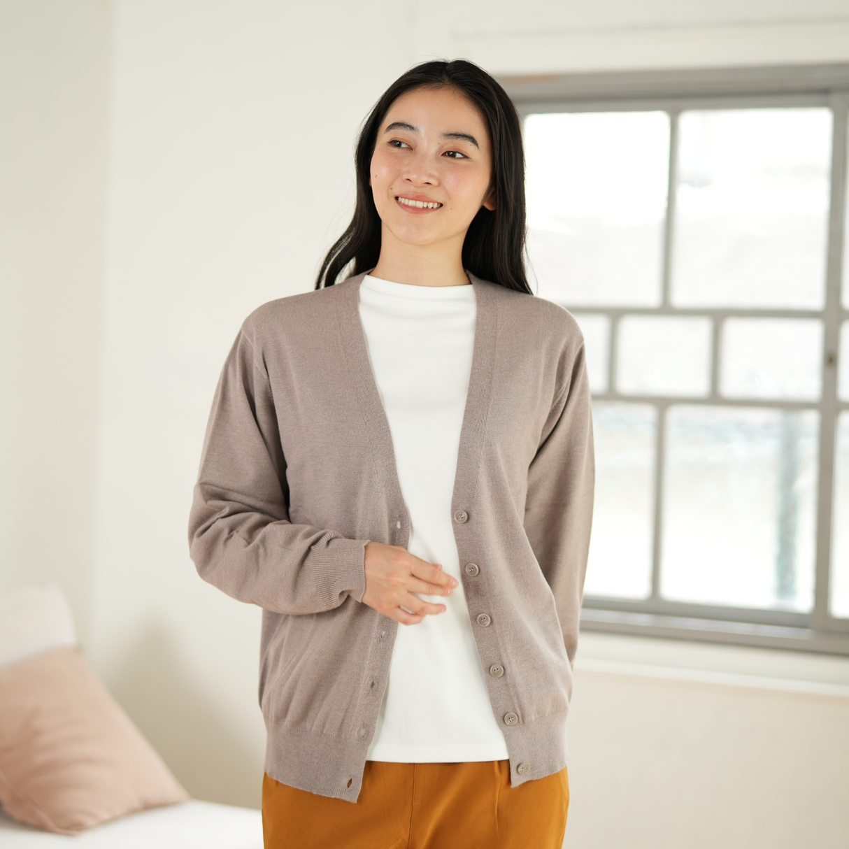 シルキーニットカーディガン