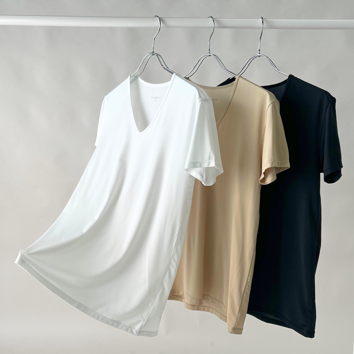 AIRITYVネック半袖