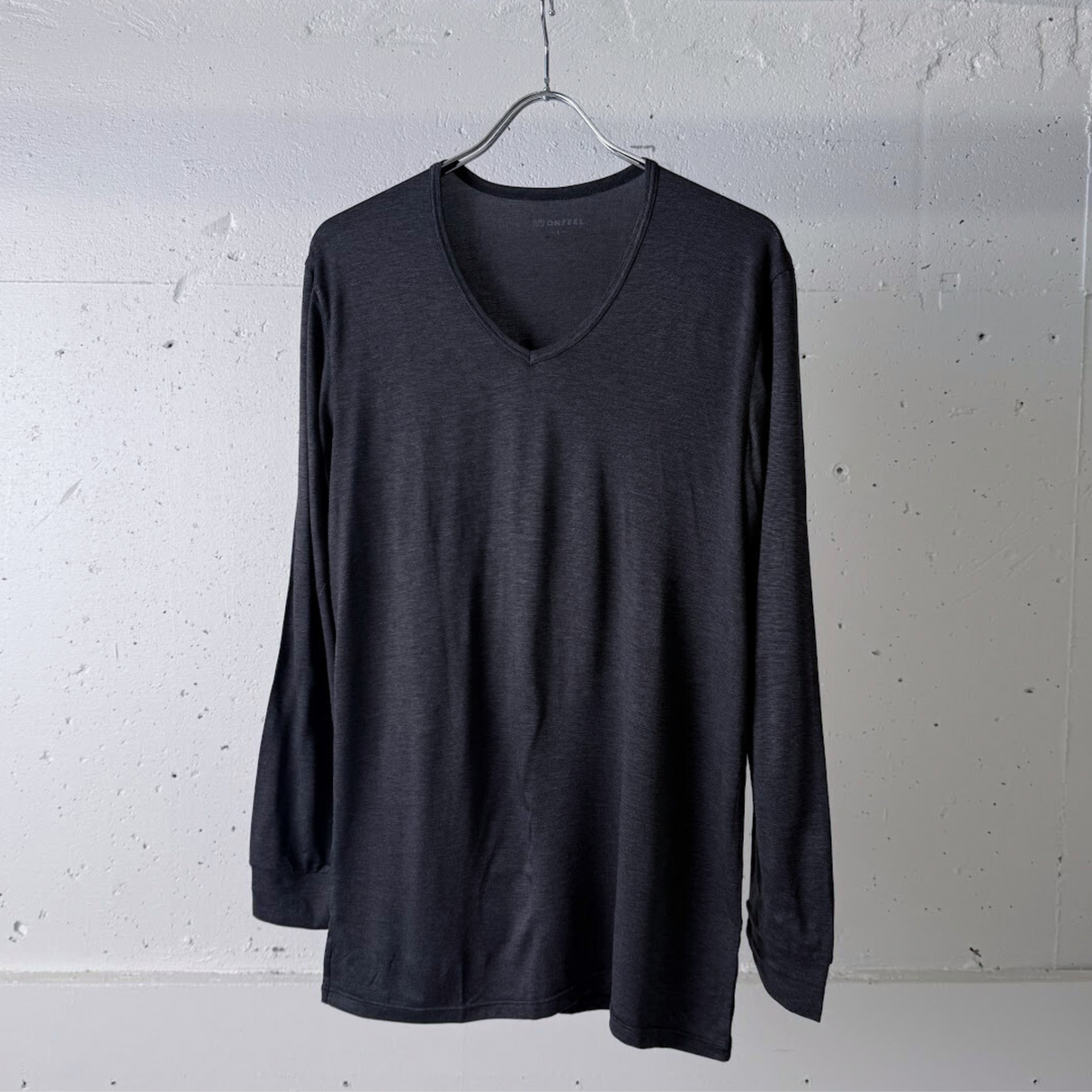 【ONFEEL】VネックインナーT/長袖