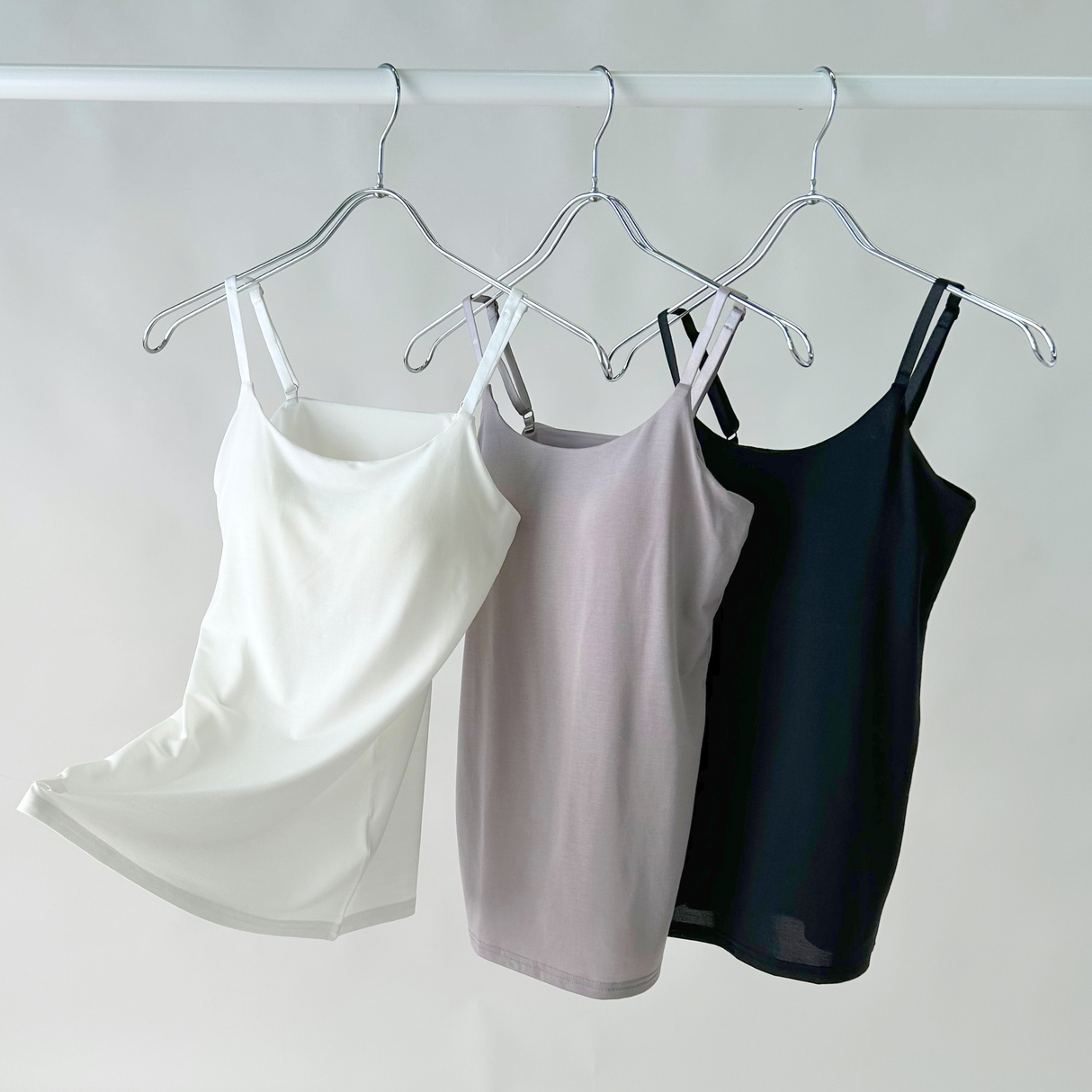 AIRITYモイストケアブラトップ(キャミ)