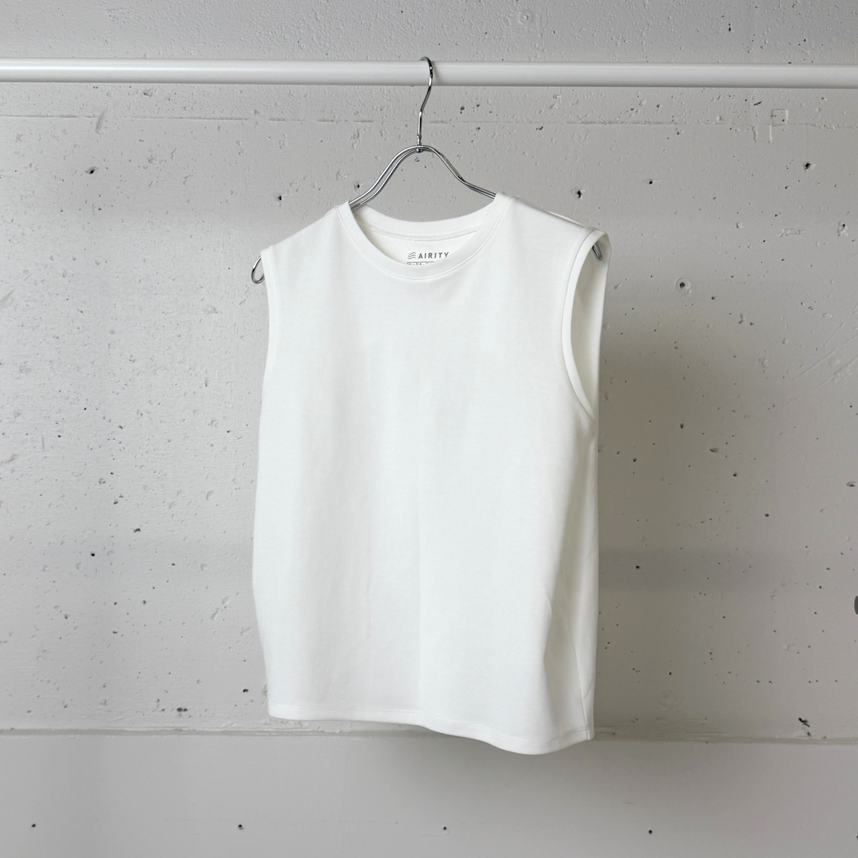 エアリティノースリーブTシャツ