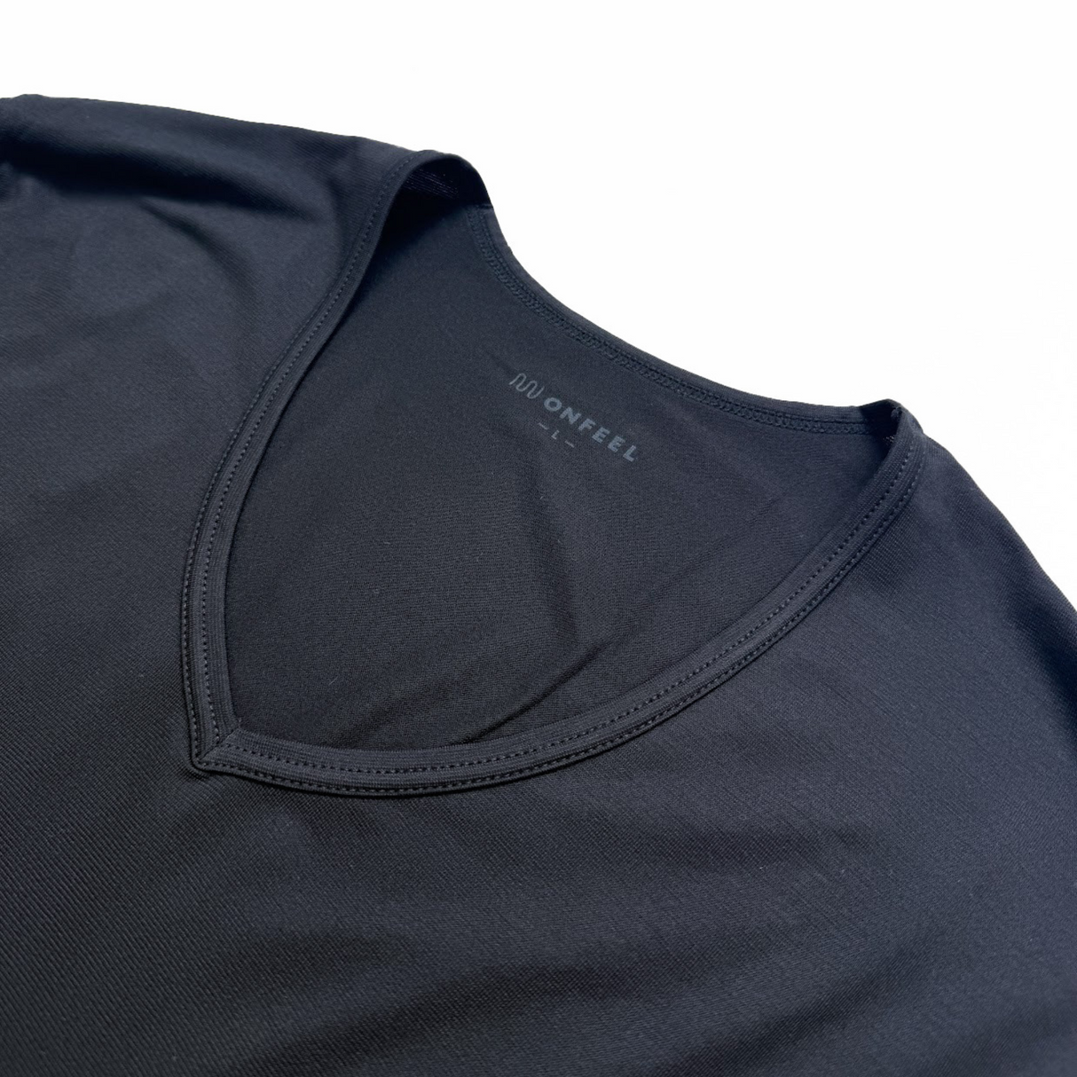 【ONFEEL】VネックインナーT/長袖