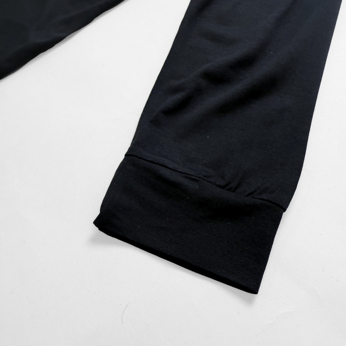 【ONFEEL】VネックインナーT/長袖