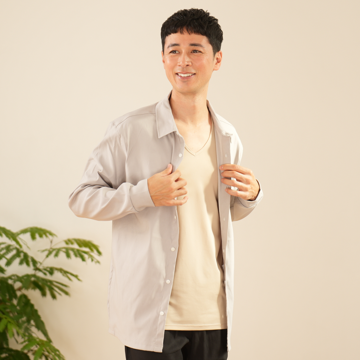 AIRITYVネック半袖