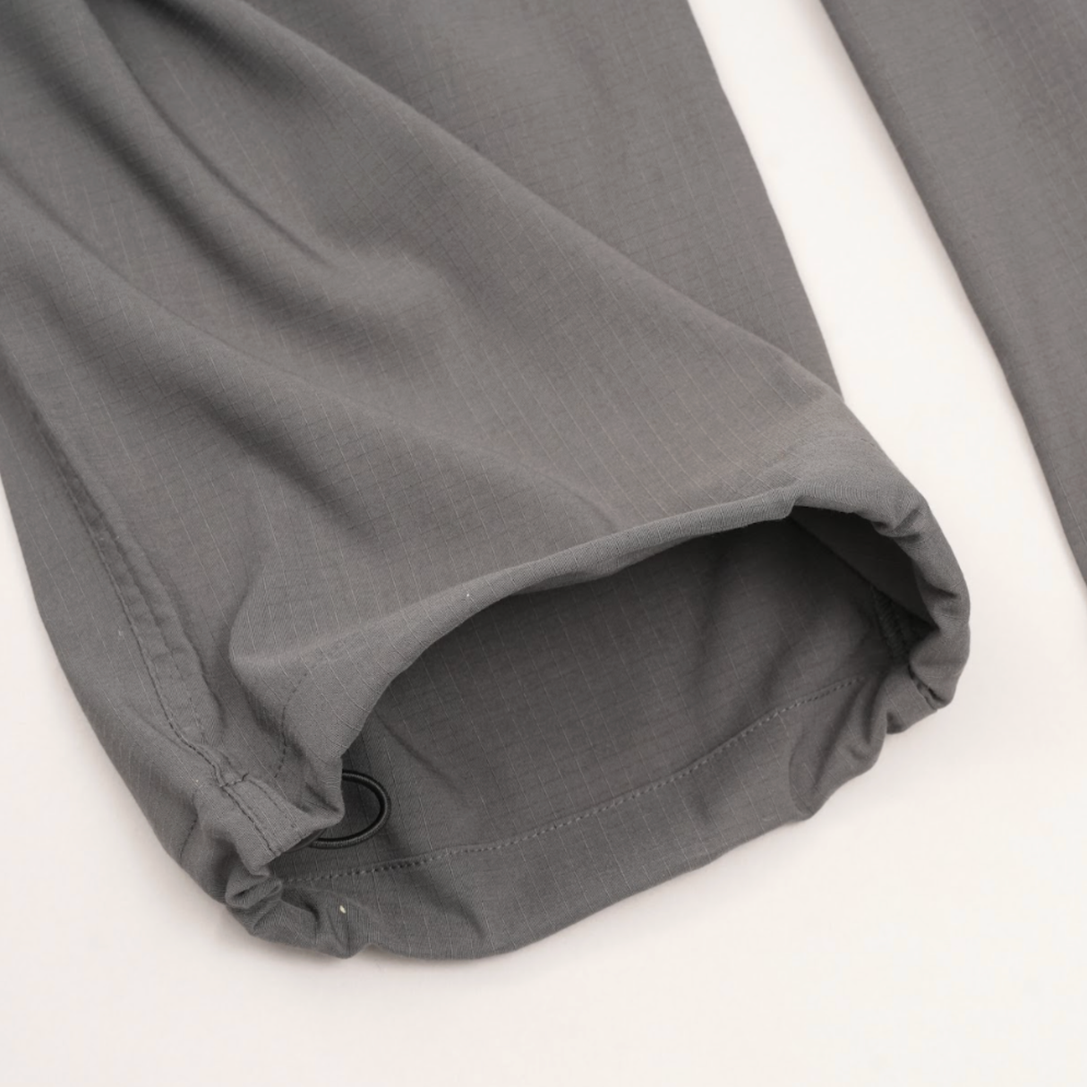 テックパラシュートパンツ