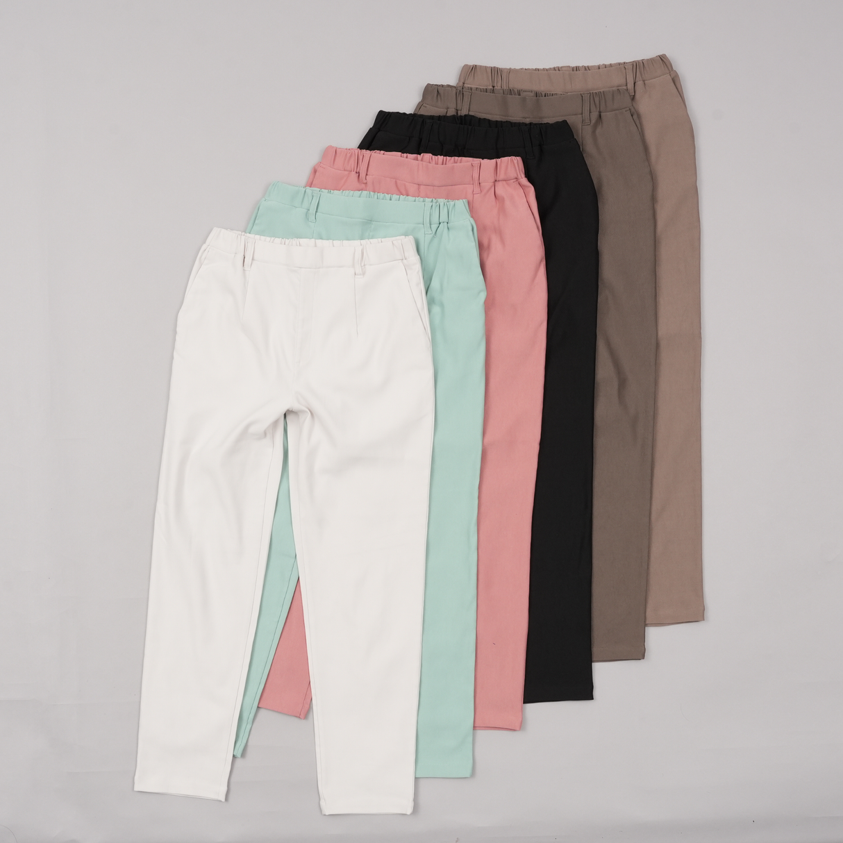 ［NOBIRUNO］ストレッチパンツ