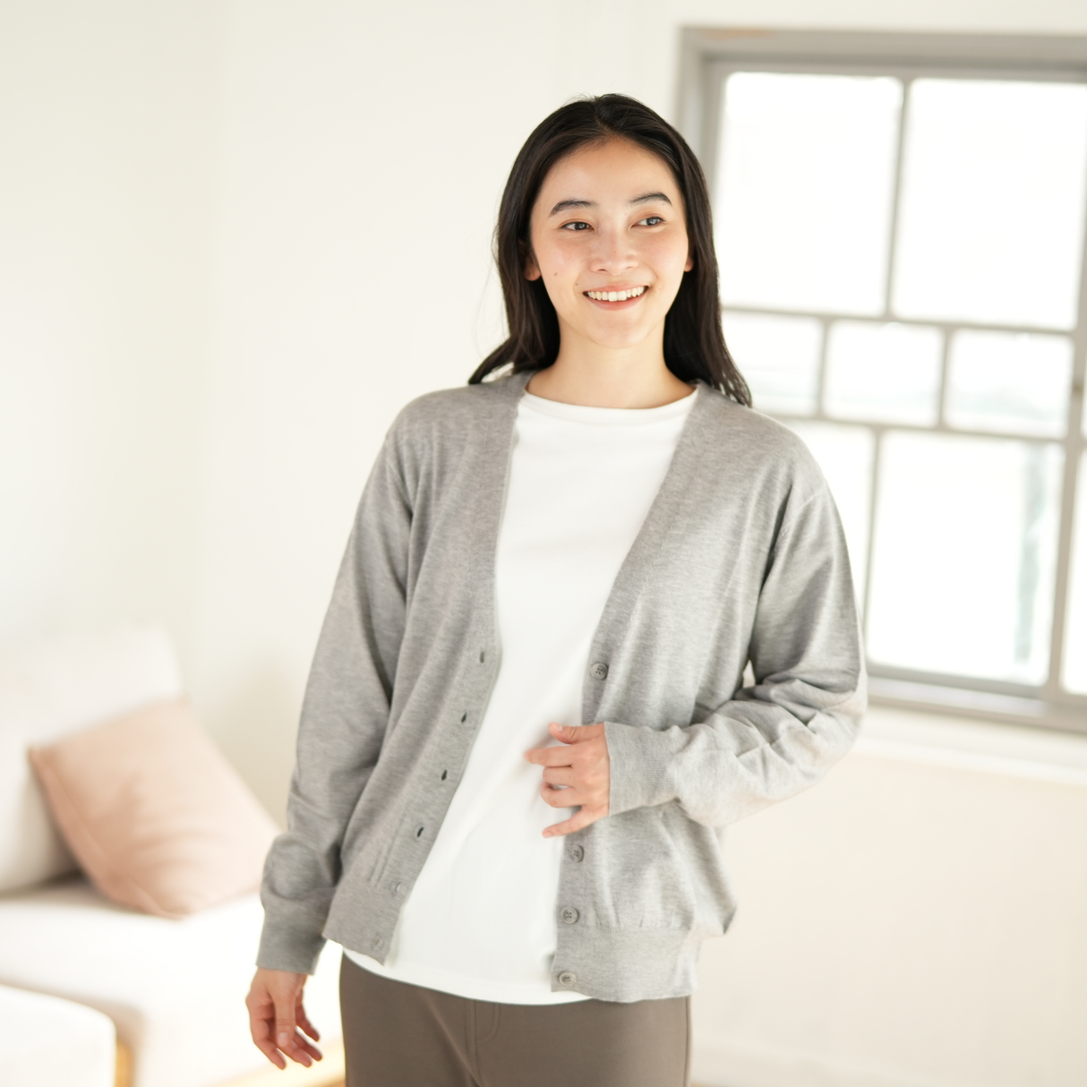 シルキーニットカーディガン