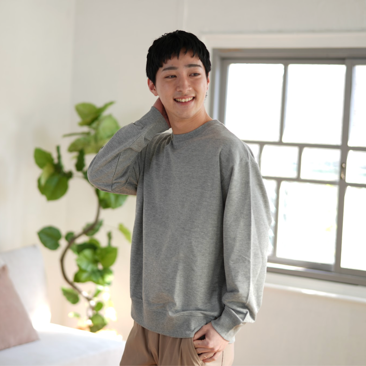 ライトウェイトスウェットトレーナー