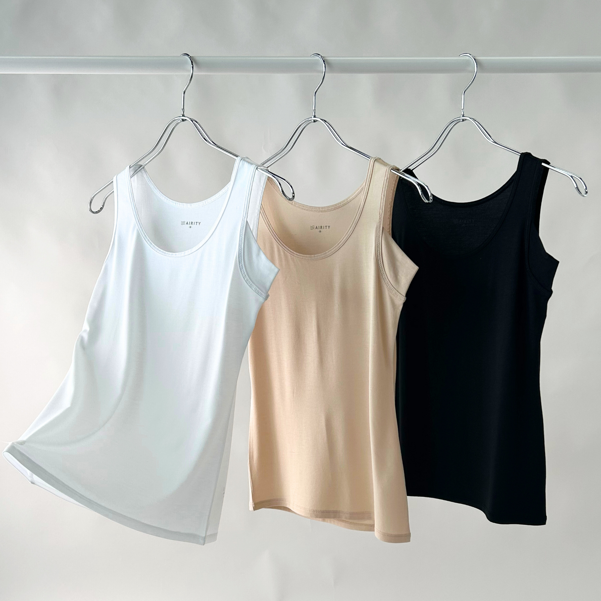 AIRITY汗取り付タンクトップ