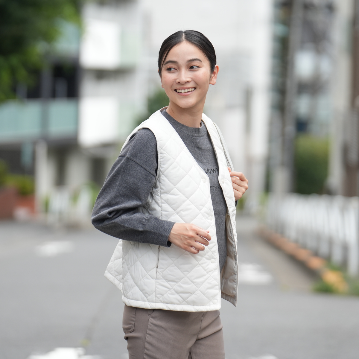 ライトパフベスト