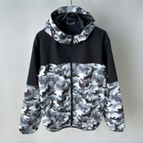 テックシェルパーカー（総柄）