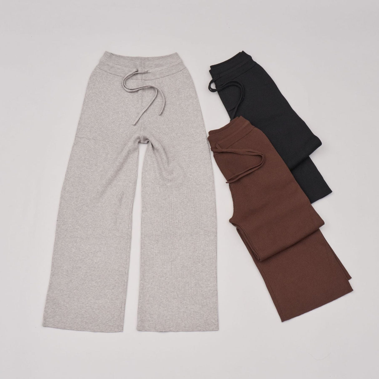 シルキーニットパンツ