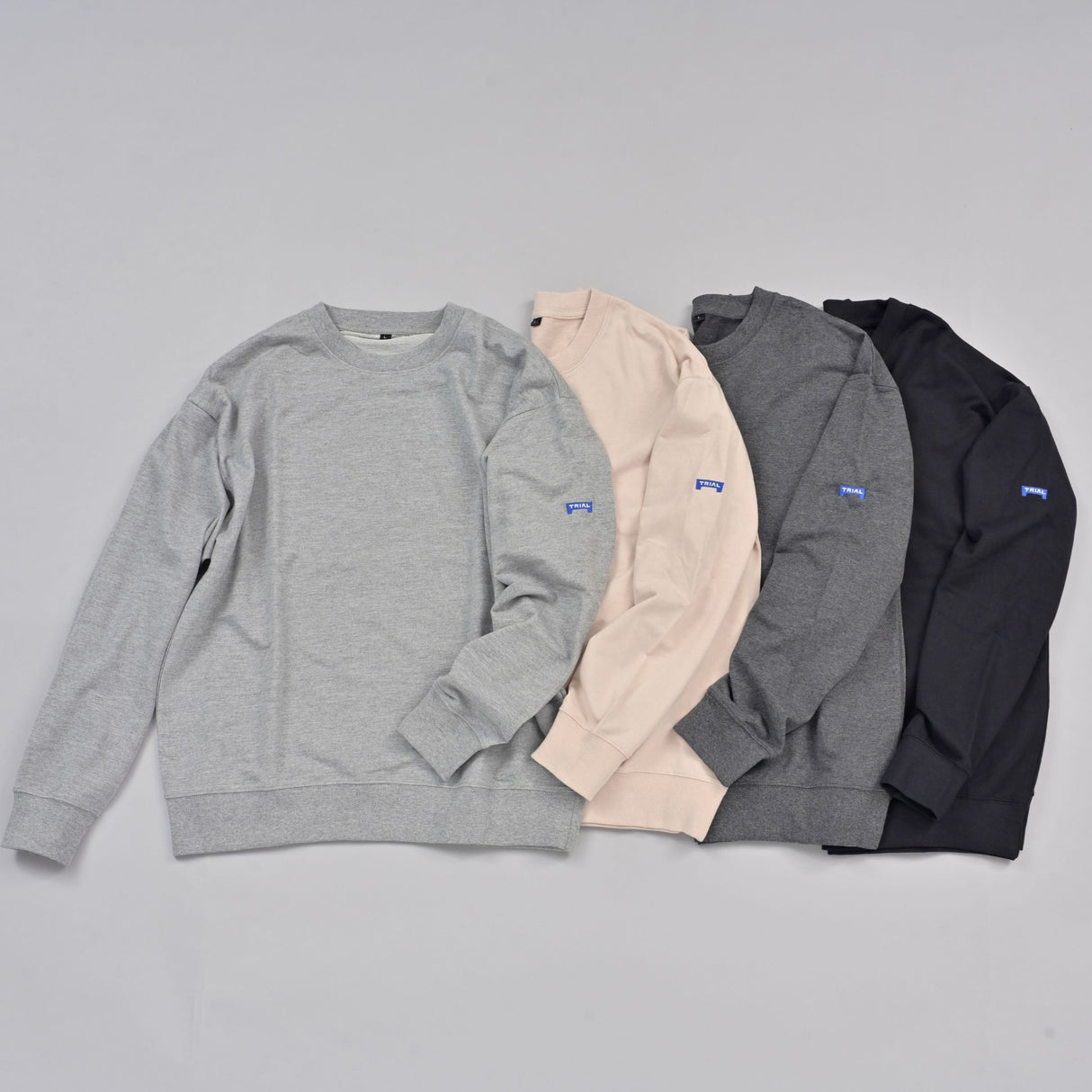 クルーネックトレーナー（TRIAL刺繍）