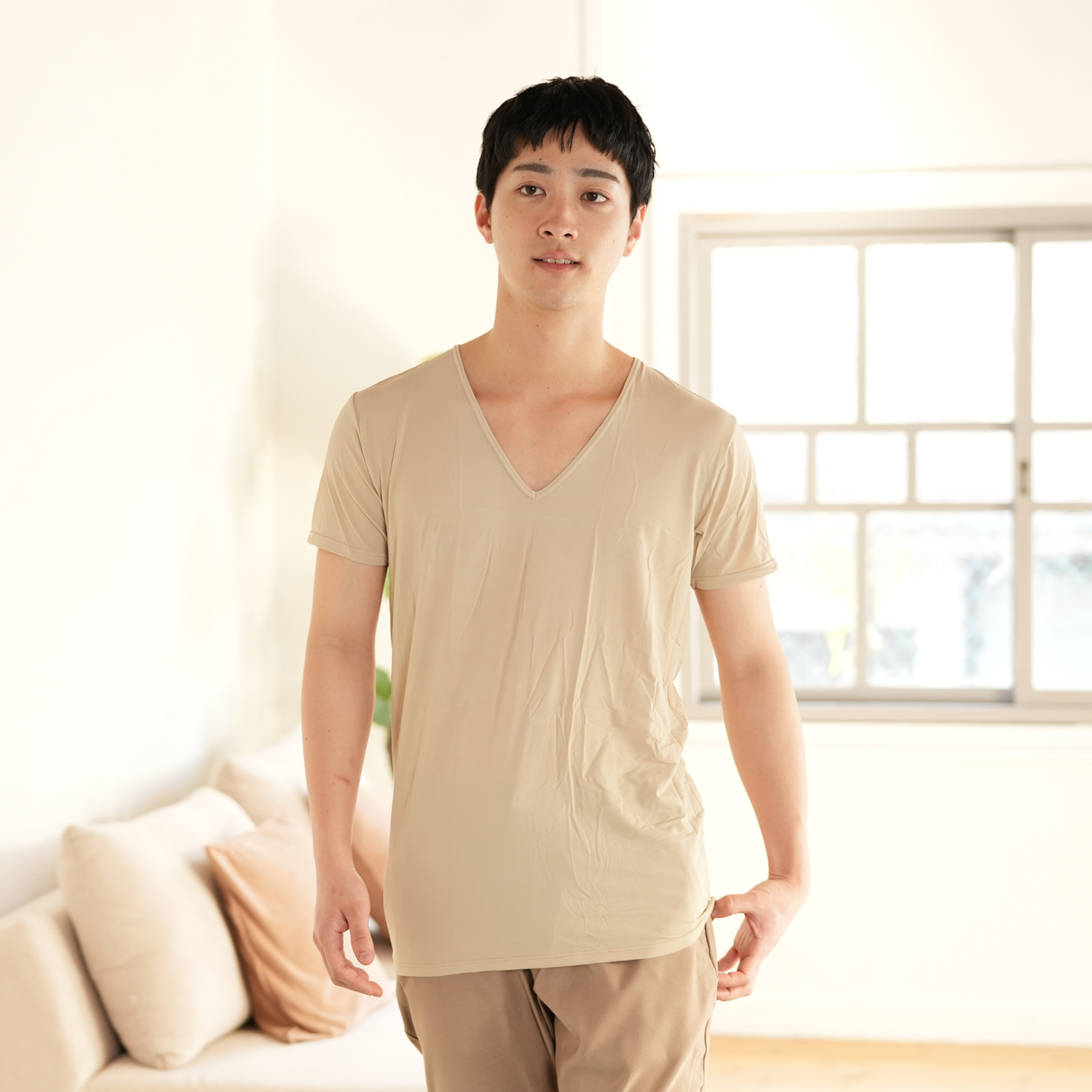 〔AIRITY〕メッシュVネック半袖