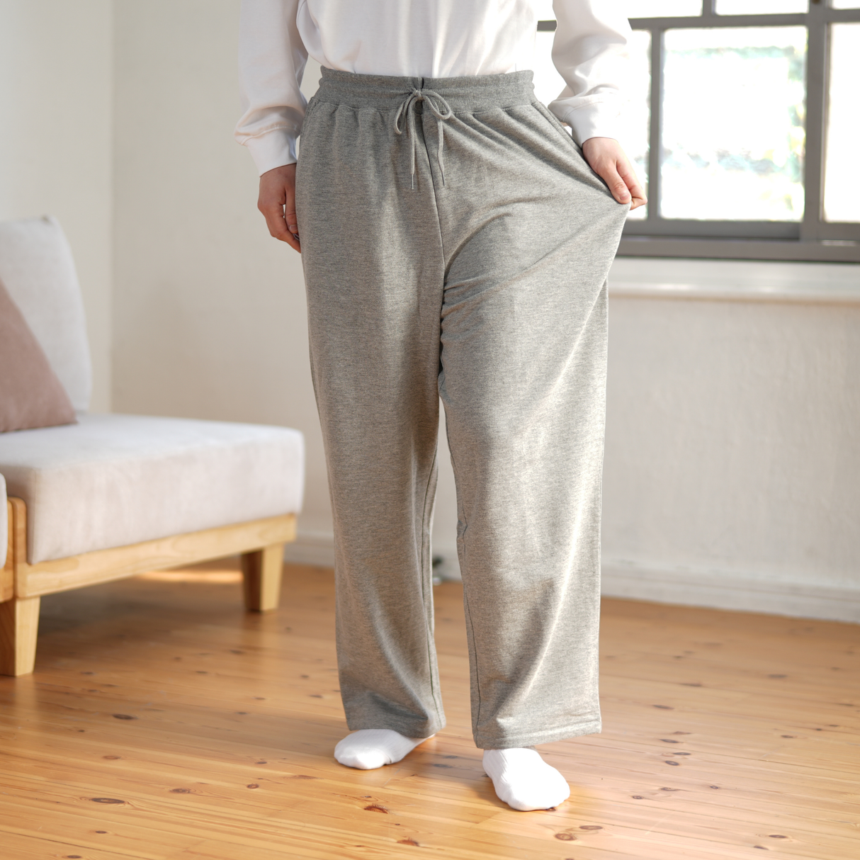 ライトウェイトスウェットワイドパンツ