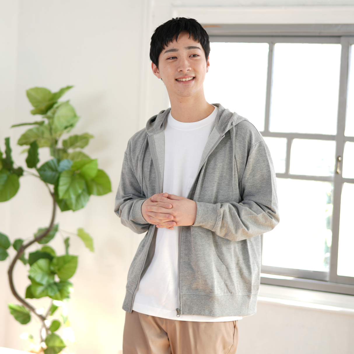 ライトウェイトスウェットジップパーカー