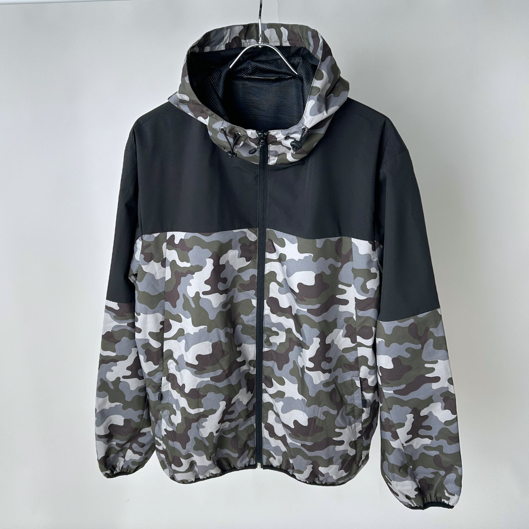 テックシェルパーカー（総柄）