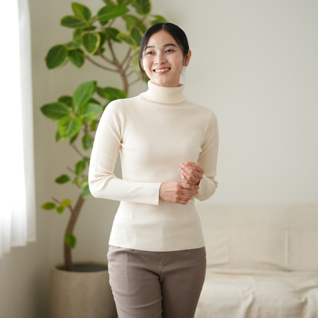シルキーニットタートルネック(2026年モデル)