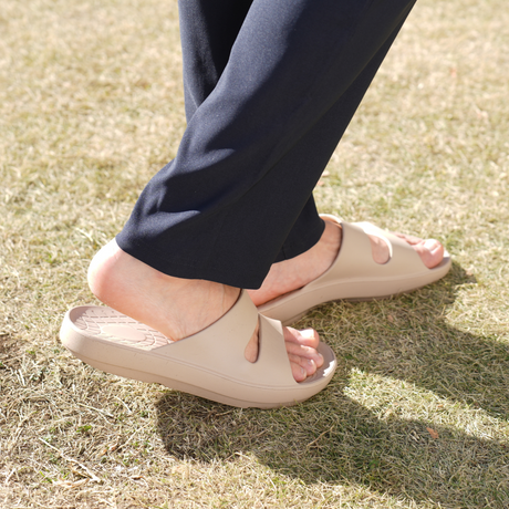やわらかリカバリーサンダル（スライド）