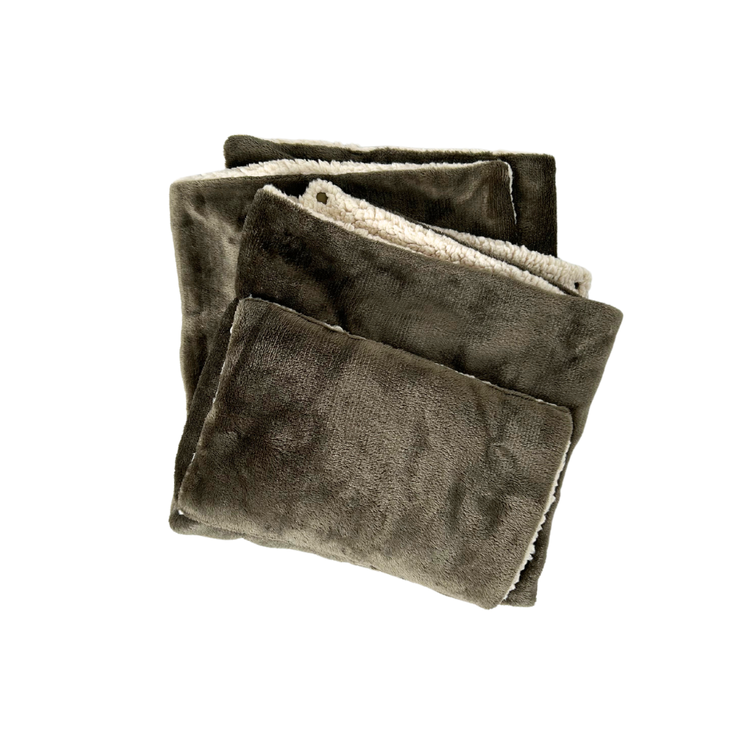 ポケット付きブランケット