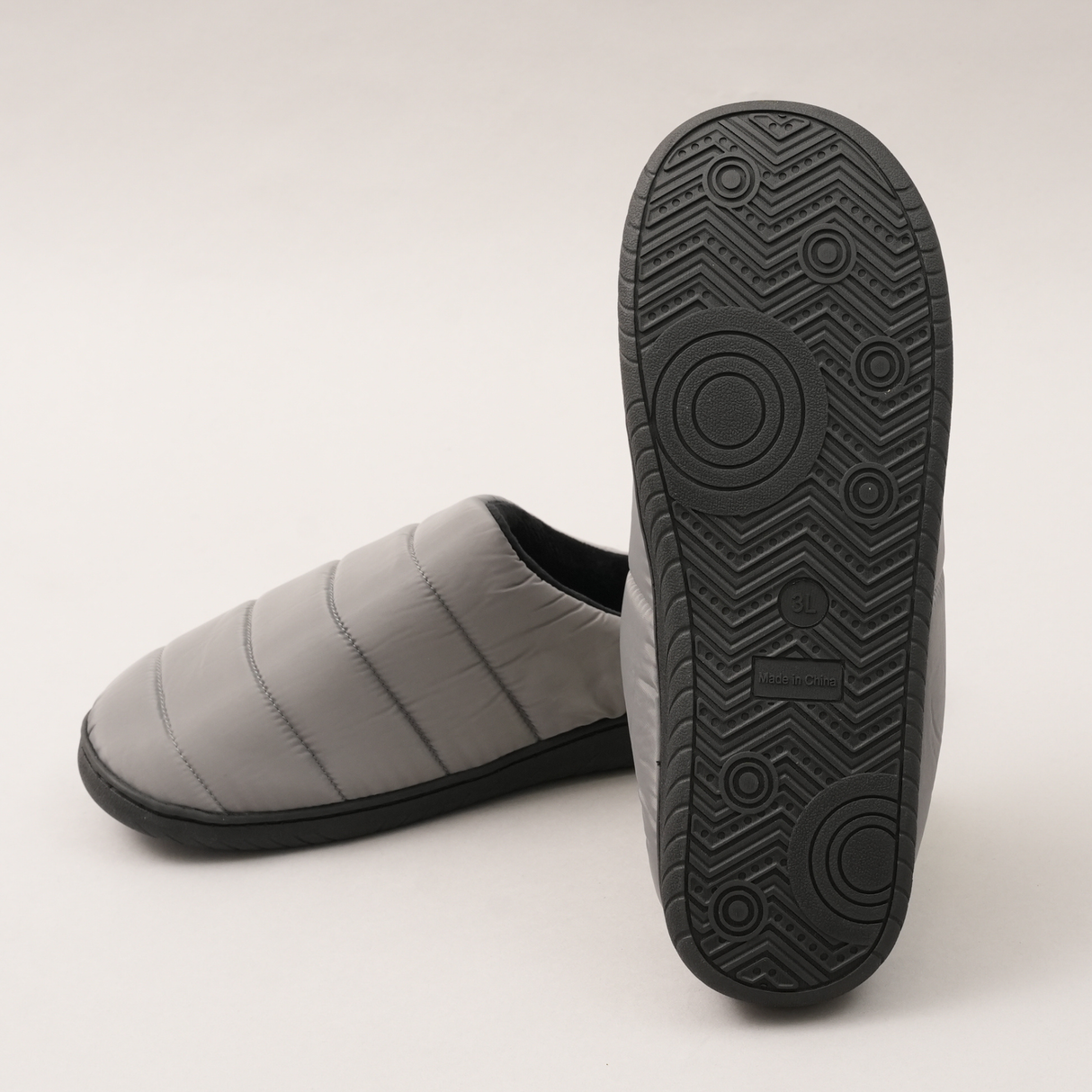 ダウン調サンダル