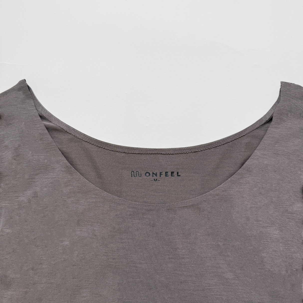【ONFEEL】シームレスインナーT/８分袖