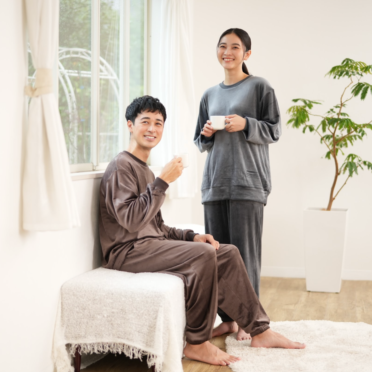 【ONFEEL】ストレッチベロアルームウェア(上下セット)