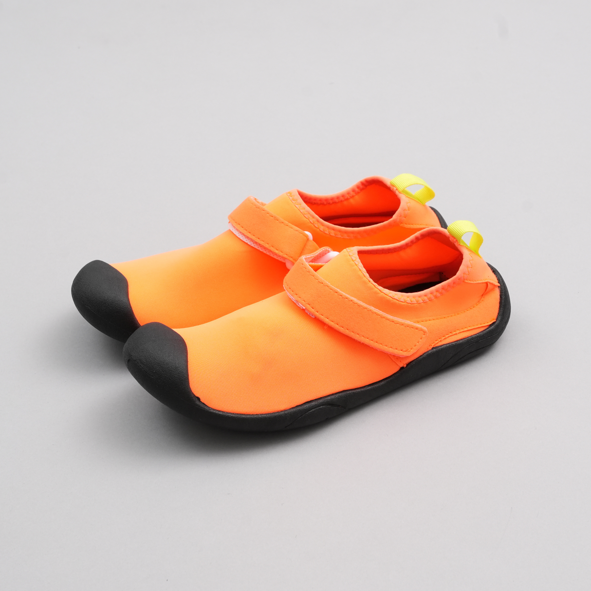 水陸両用シューズ