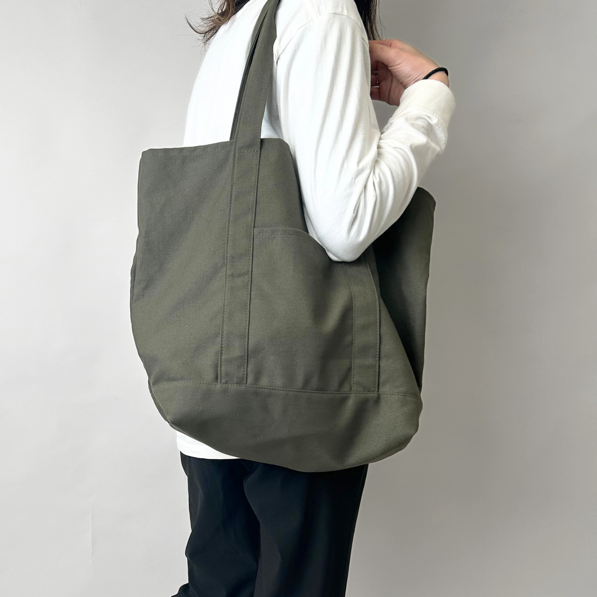 たっぷりカジュアルトートバッグ