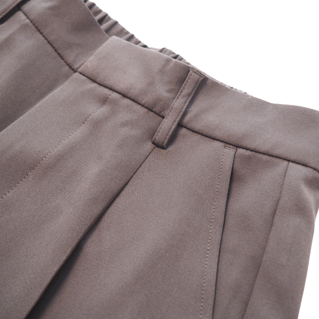 タックワイドパンツ