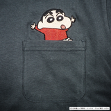 【クレヨンしんちゃん】ポケット刺繍+バックプリントTシャツ