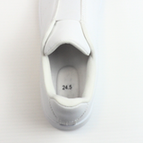 よごれにくい、脱ぎ履きしやすいスニーカー