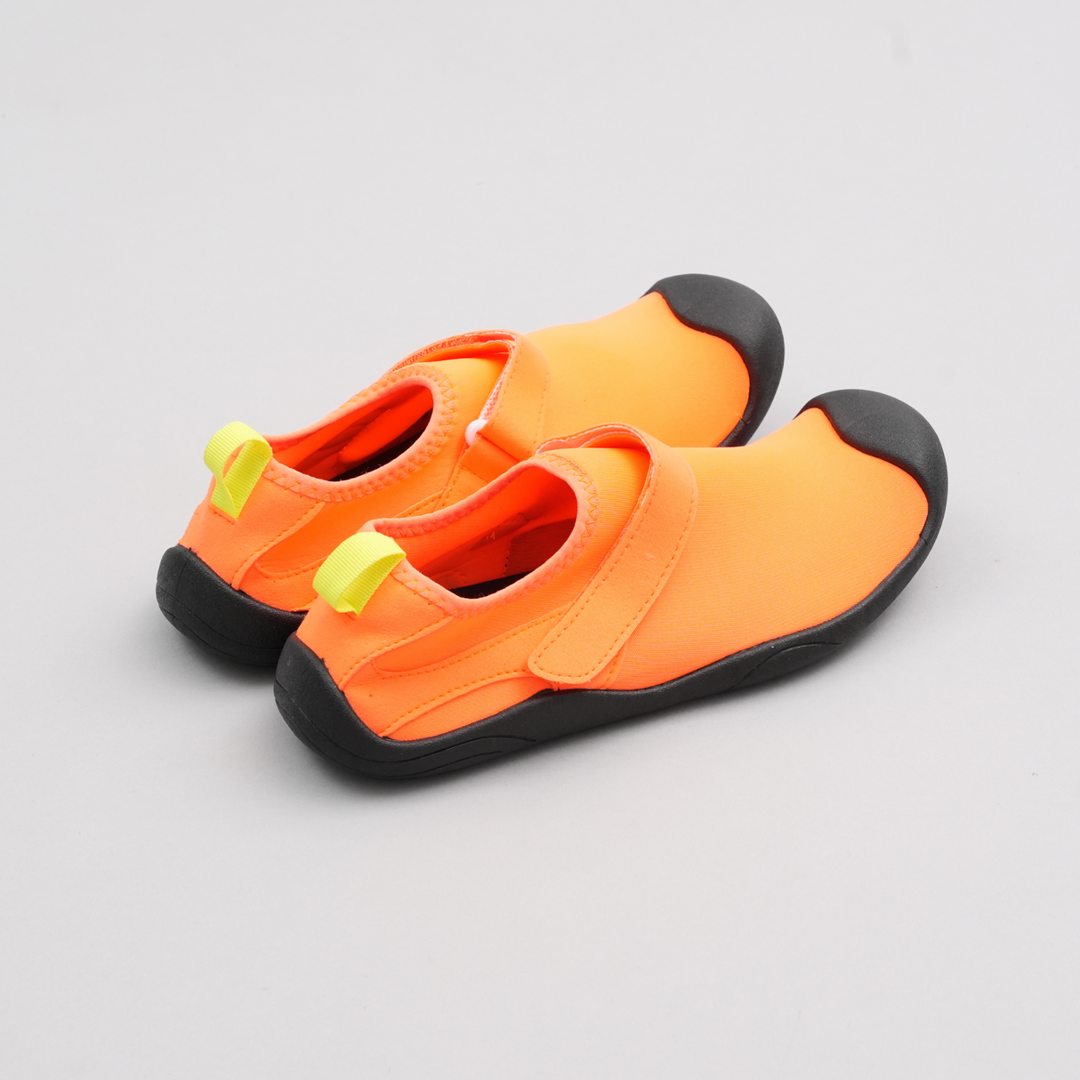 水陸両用シューズ