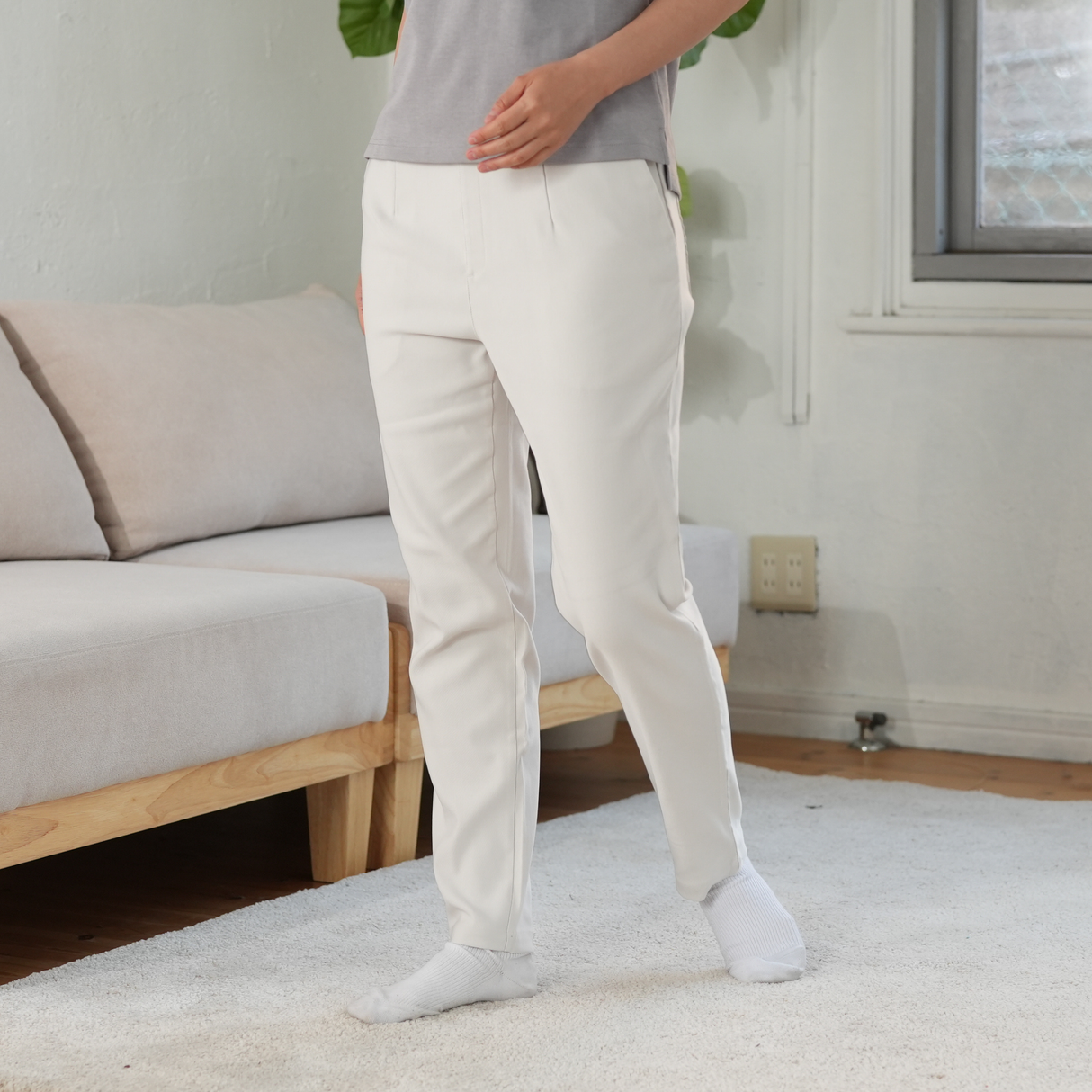 ［NOBIRUNO］ストレッチパンツ