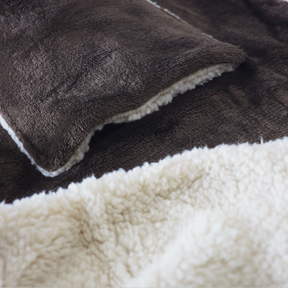 ポケット付ブランケット