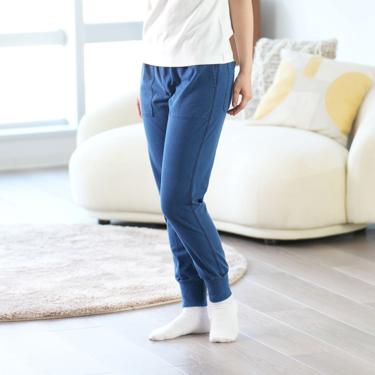 NOBIRUNOストレッチパンツ（デニム）