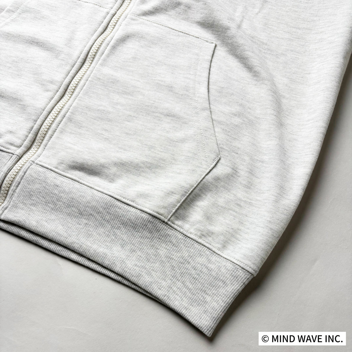 にゃばんばん刺繍ZIPパーカー